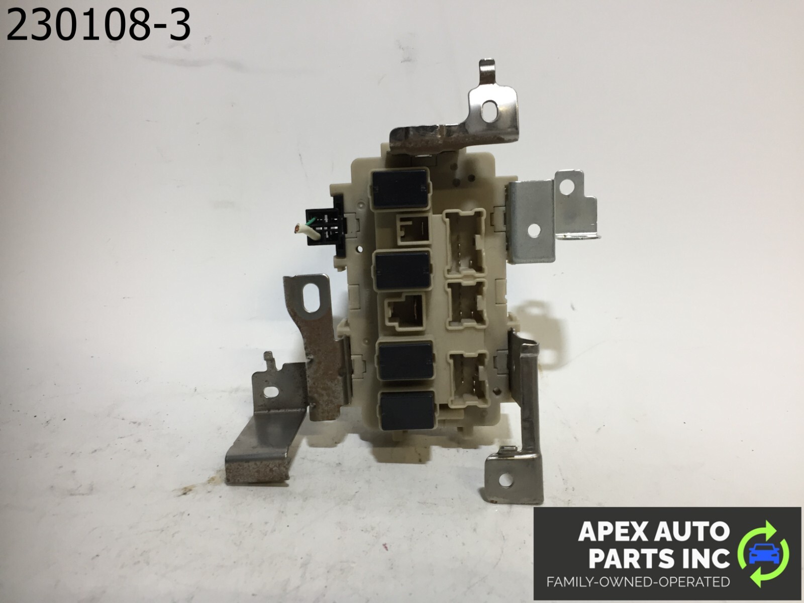 OEM 2014 Infiniti QX60 Left Front Dash Fuse Box