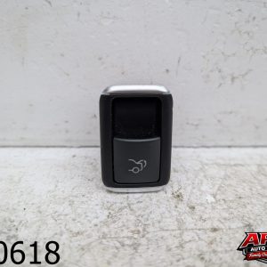OEM 2014 Mercedes CLA250 2.0L Trunk Release Switch