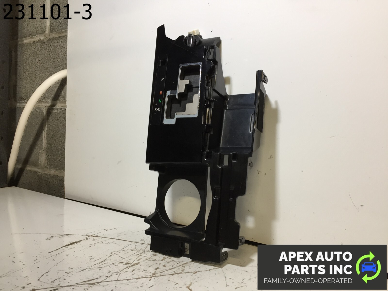 OEM 2015 Lexus ES350 FRONT FLOOR CENTER CONSOLE SHIFTER FINISH PANEL TRIM BLACK - Image 4