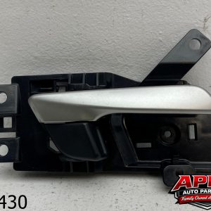 OEM 2018 Hyundai Sonata 2.4L Door Handle Right Passenger Front Interior Inside