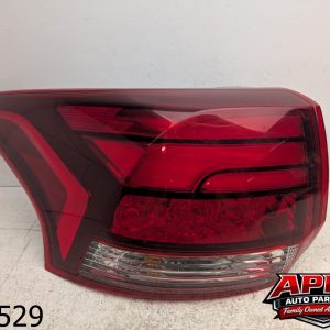 OEM 2019 Mitsubishi Outlander 2.5L Driver Left LH Outer Taillight Tail Light