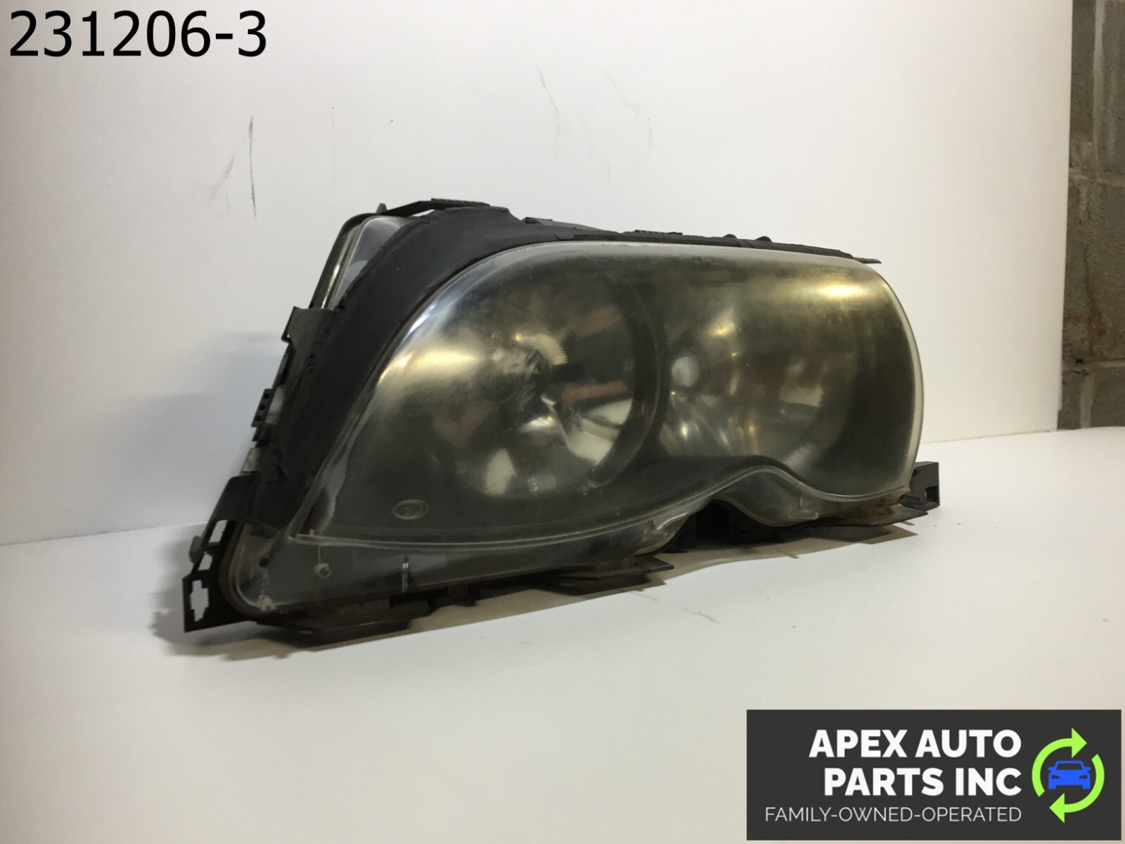OEM BMW 325i 2004 LEFT XENON TITANIUM HEADLIGHT COMPLETE - Image 3