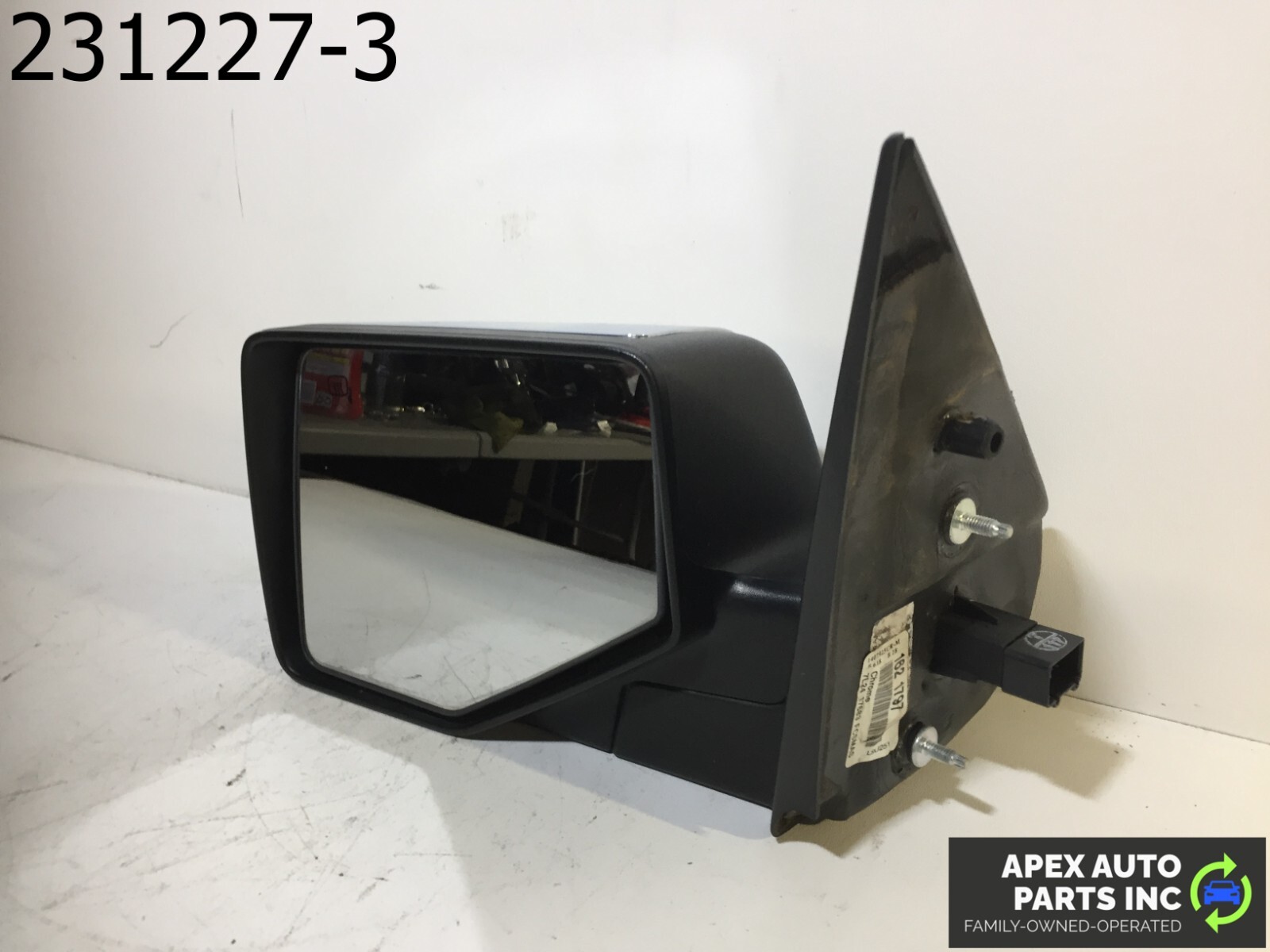 OEM Ford Expedition 2009 Left Driver Side Mirror - Image 4