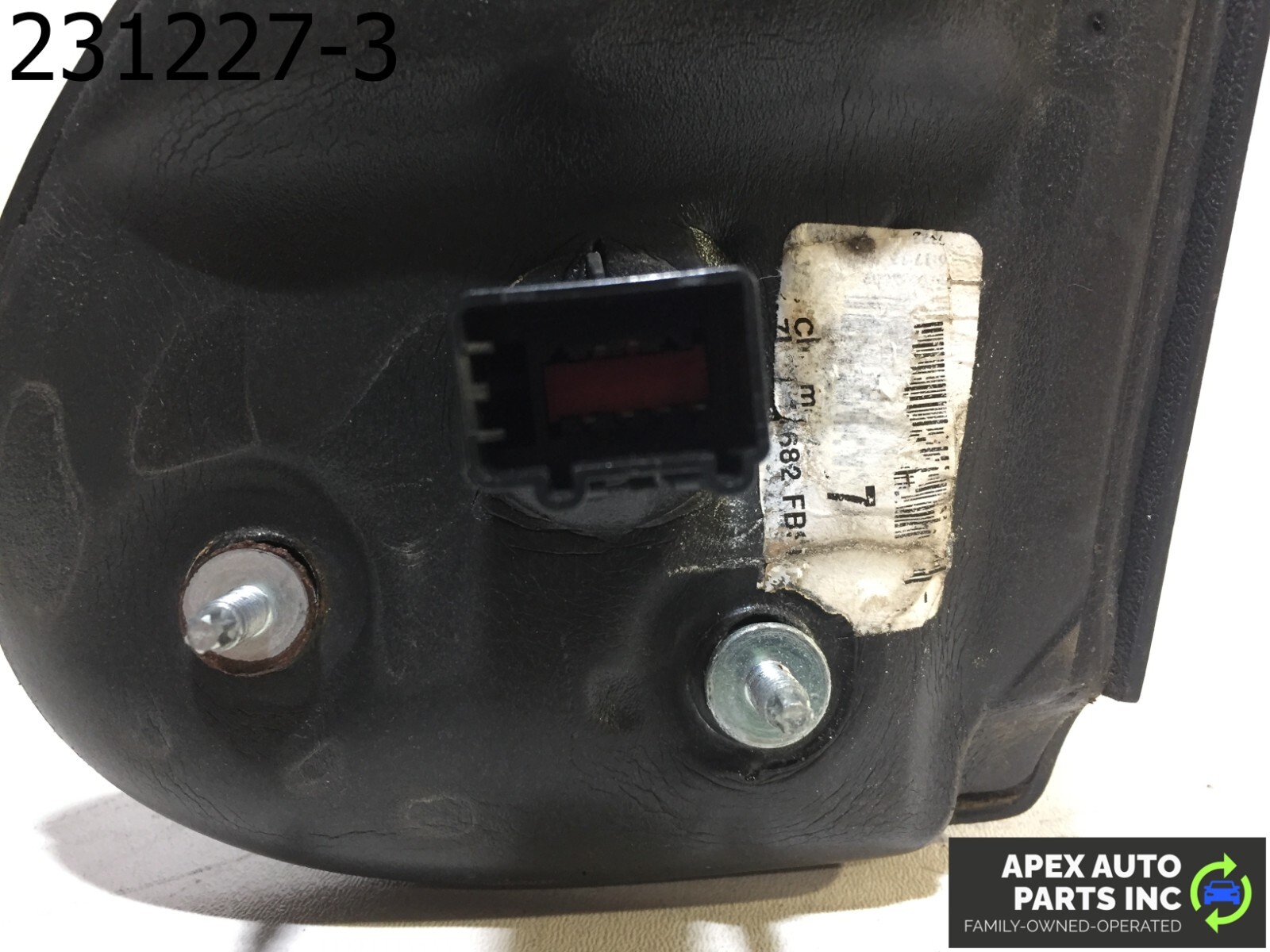 OEM Ford Expedition 2009 Right Passenger Side Mirror - Image 9