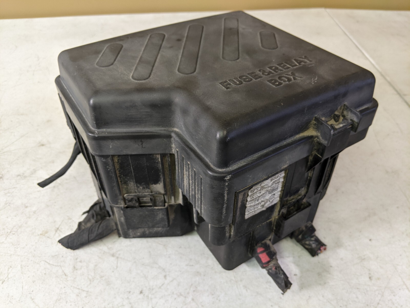 OEM Fuse Box Engine Compartment Fits 2010 2011 2012 SANTA FE 1544259 - Image 3