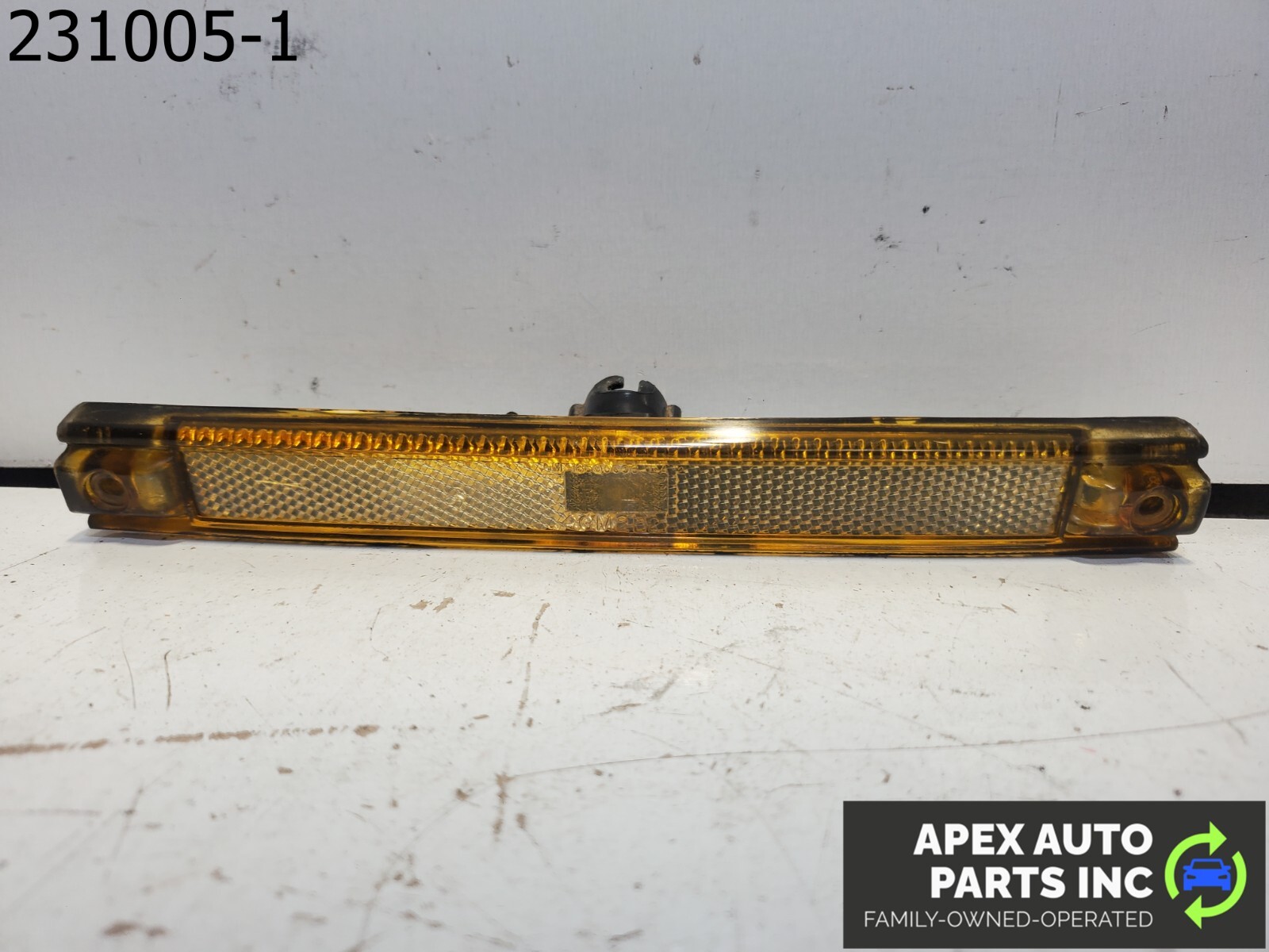 OEM Pontiac Fiero 1985 AUTOMATIC RIGHT BACK SIDE MARKER OEM - Image 3