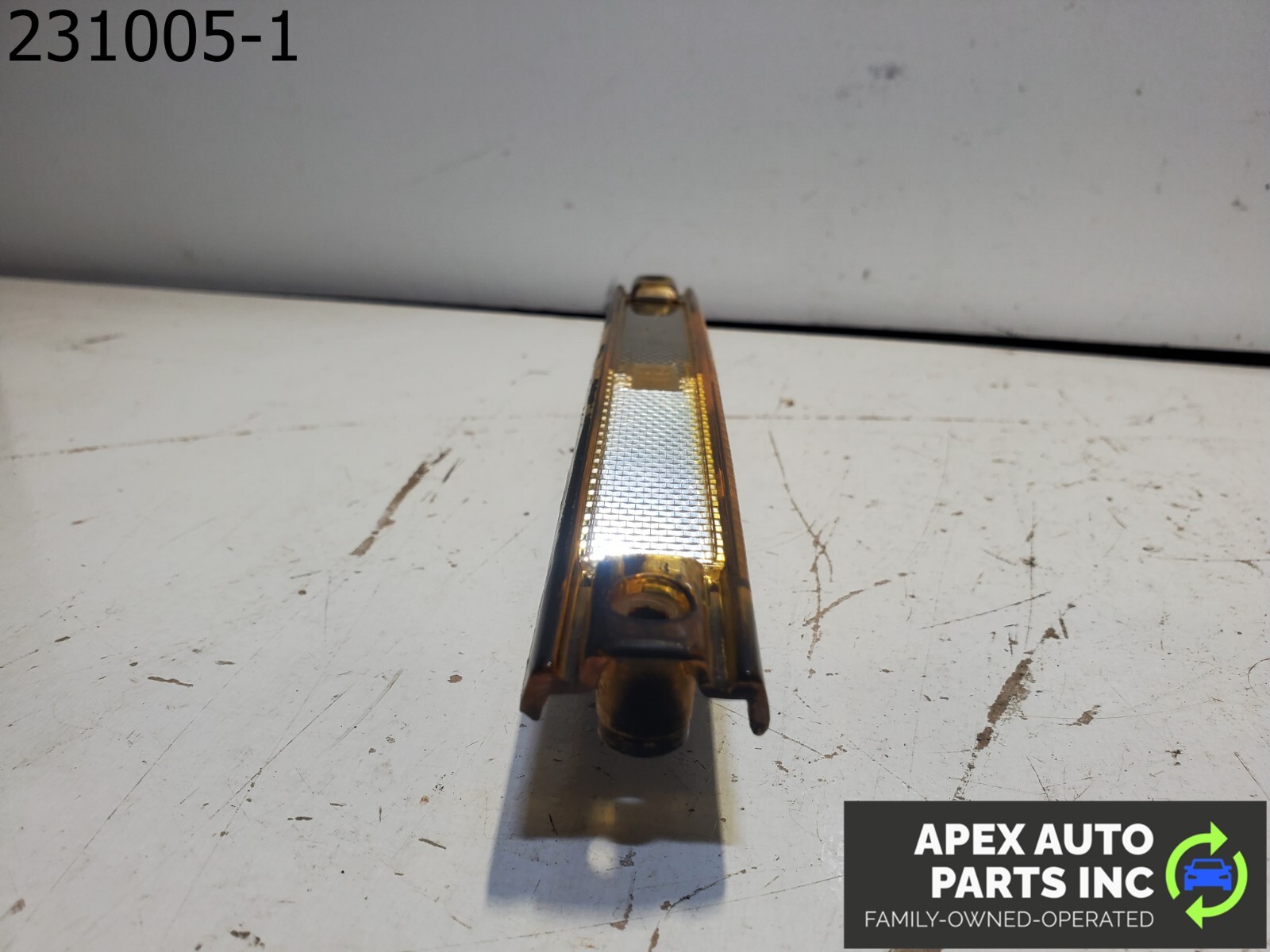 OEM Pontiac Fiero 1985 AUTOMATIC RIGHT BACK SIDE MARKER OEM - Image 9