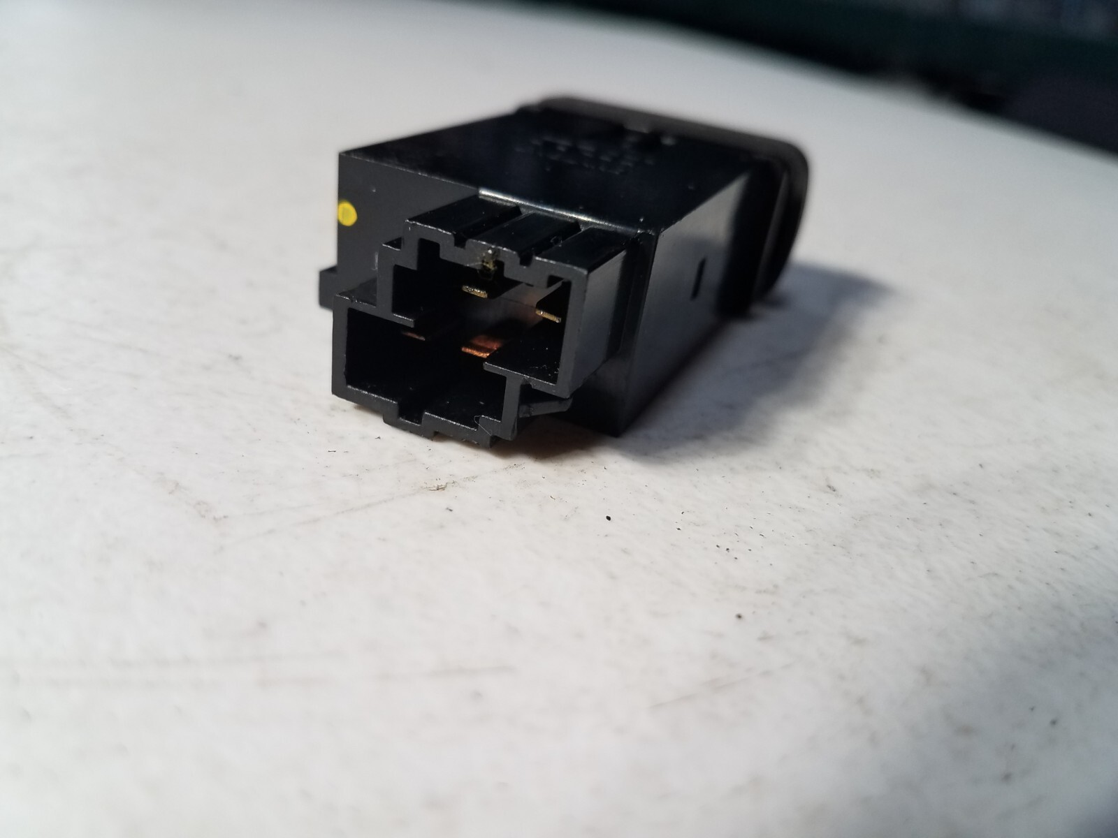 Volvo S40 V40 Heated Seat Switch Control Button 30862855 Left OEM - Image 4